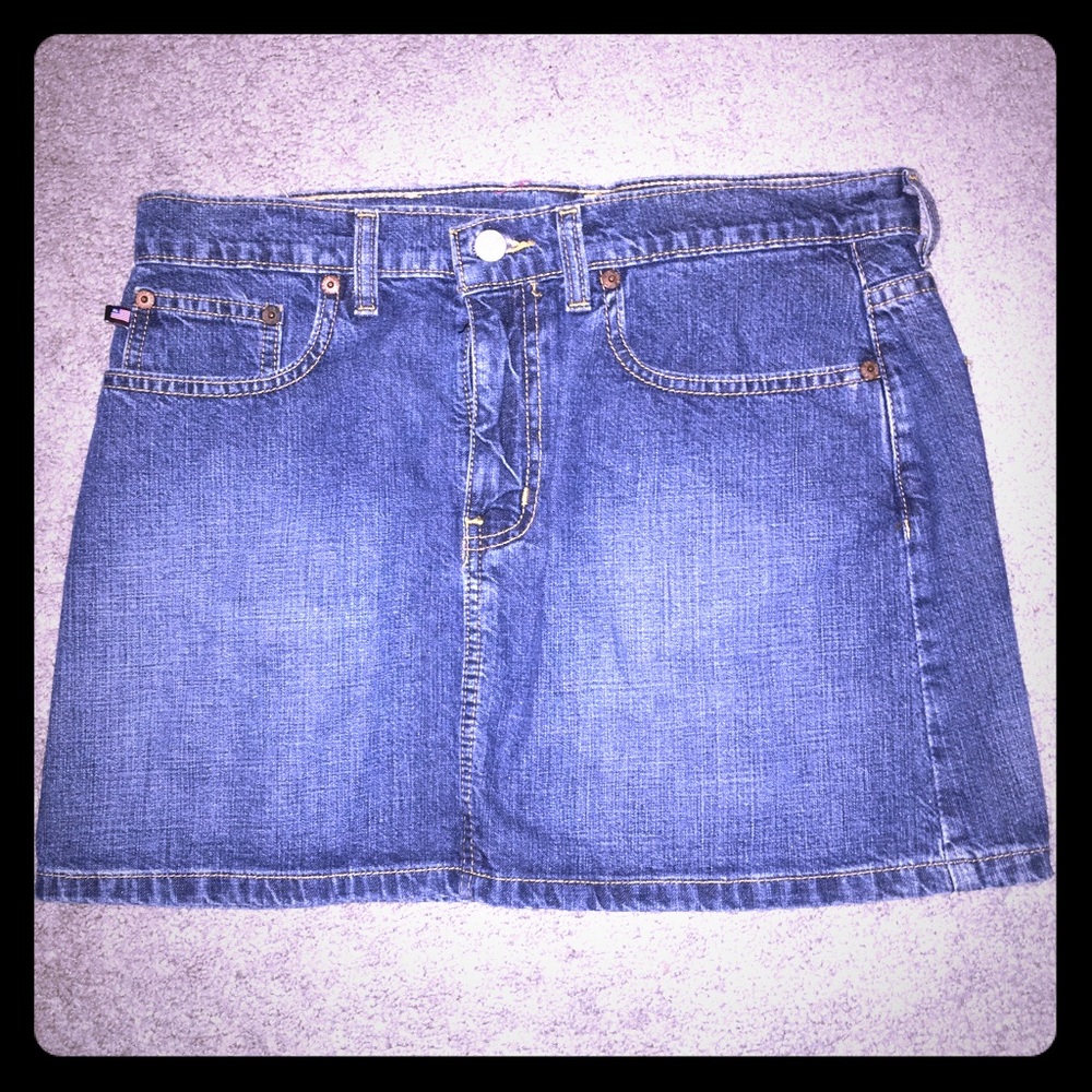 Women’s size 6 Ralph Lauren denim mini skirt